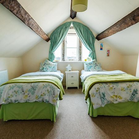 Langs Hall Leyland Dış mekan fotoğraf