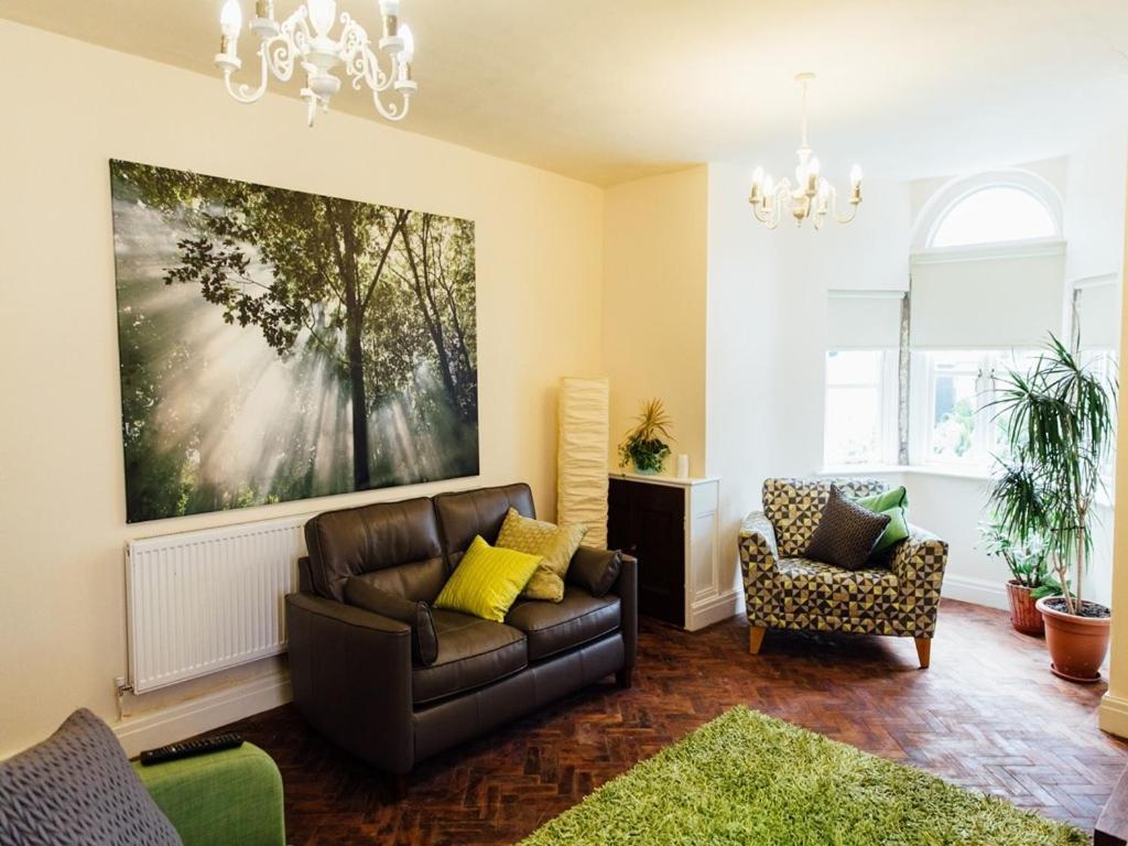 Langs Hall Leyland Dış mekan fotoğraf